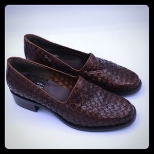 Nine West Darwin 5 Brown woven leather size 5.5